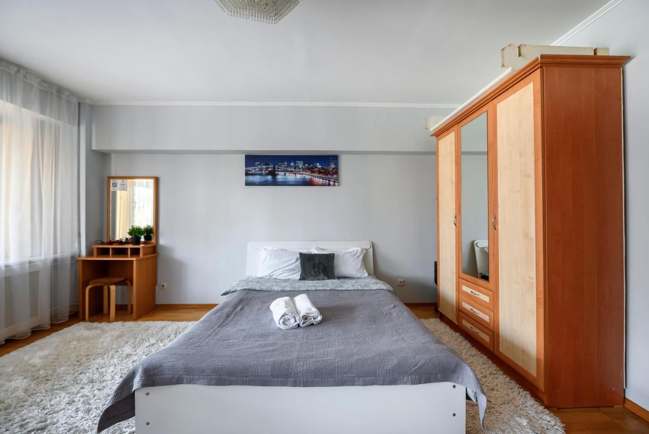 Apartmán На Проспекте Ленина Almaty Exteriér fotografie