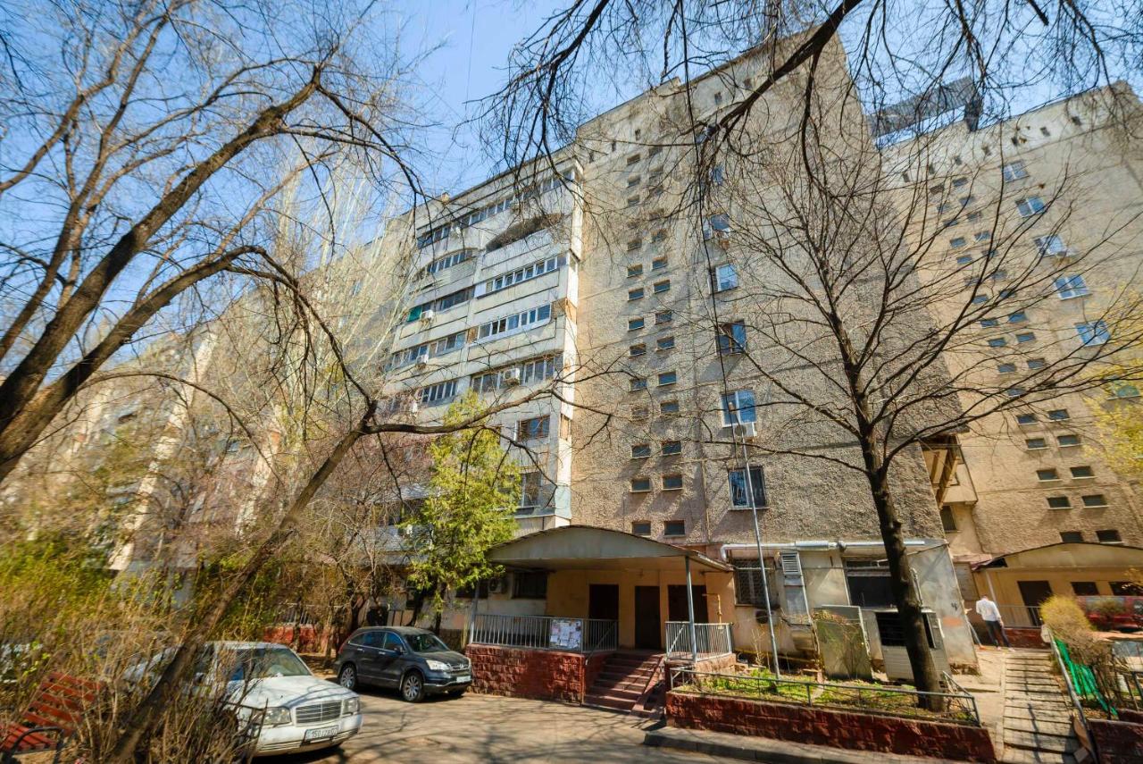 Apartmán На Проспекте Ленина Almaty Exteriér fotografie